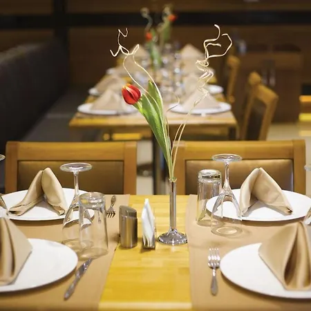 Vertu Hotel 2*